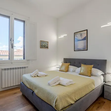 Santa Maria Novella Nest - Vittoria & Carlo